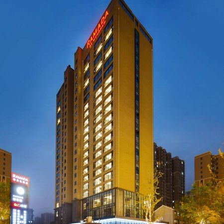 Ramada By Wyndham Wuhan Hankou Exterior photo
